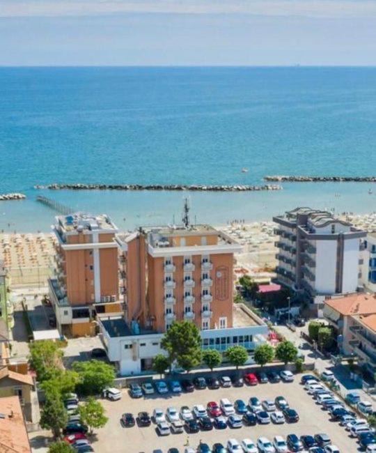 Отель El Cid Campeador Римини Экстерьер фото